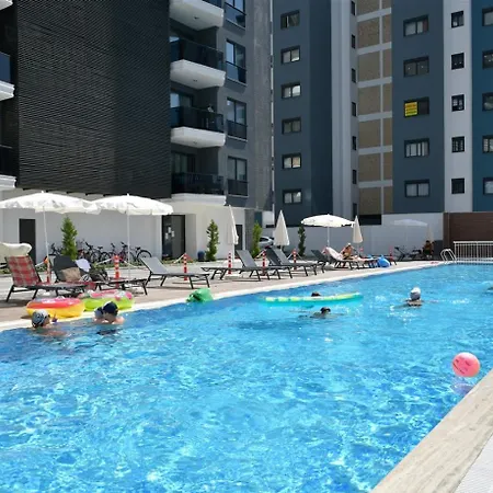 White Sail Spacious 2-bedroom Steps From Yekta Mall In Mahmutlar, *