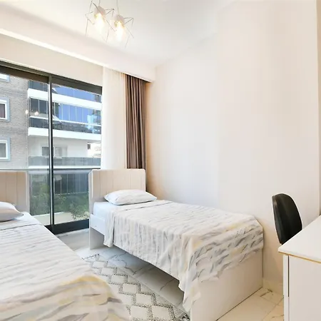 White Sail Spacious 2-bedroom Steps From Yekta Mall In Mahmutlar,