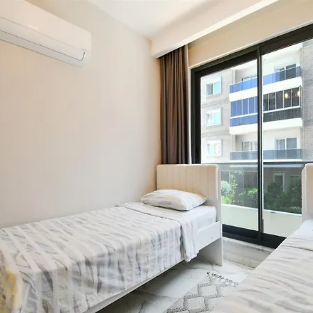 White Sail Spacious 2-bedroom Steps From Yekta Mall In Mahmutlar, * Αλάνια