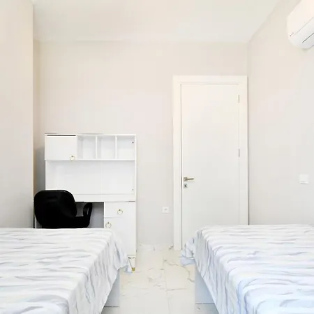 White Sail Spacious 2-bedroom Steps From Yekta Mall In Mahmutlar, 阿拉尼亚