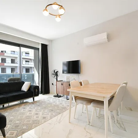 White Sail Spacious 2-bedroom Steps From Yekta Mall In Mahmutlar, Appartement *